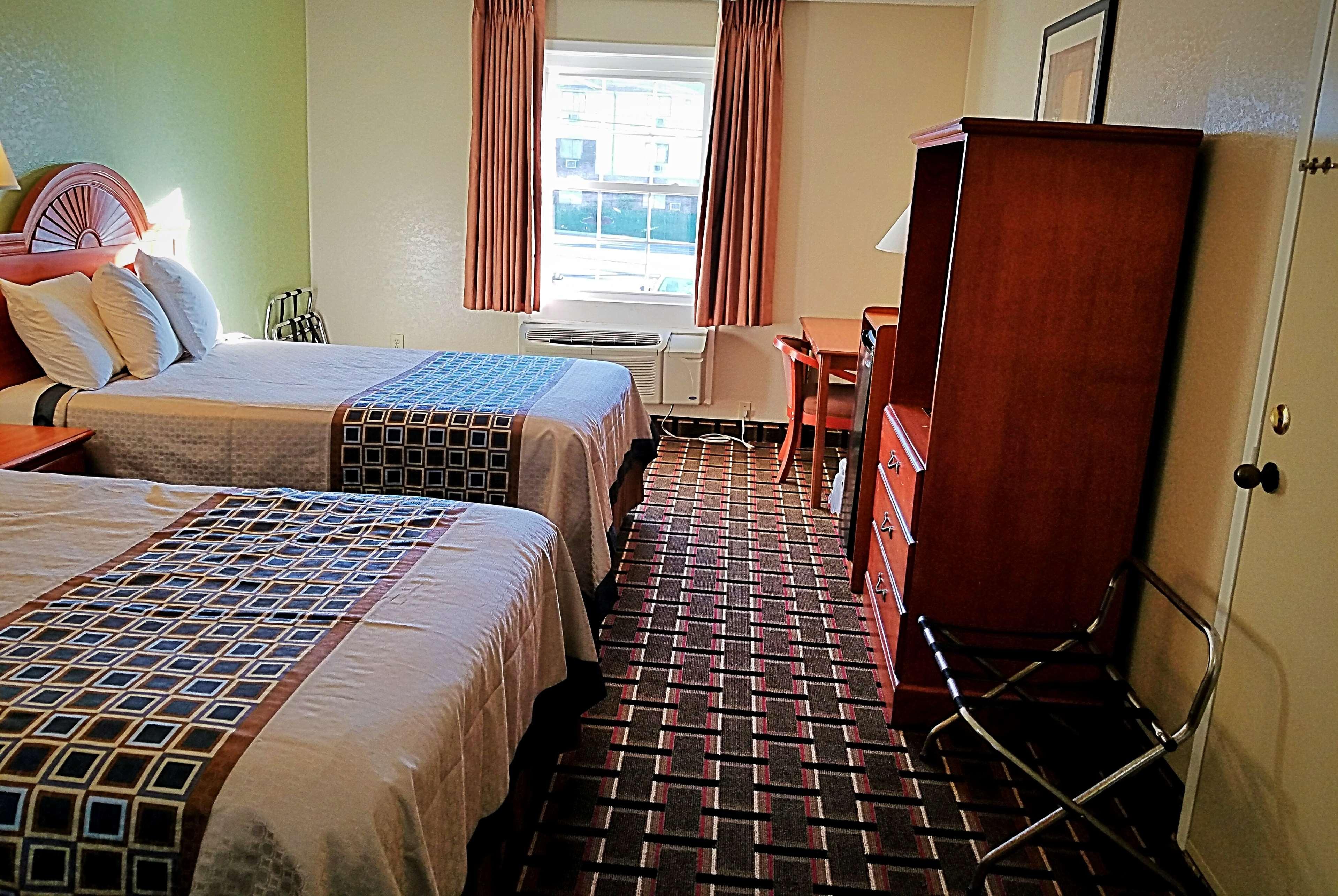 Red Roof Inn Richmond, Va - W Broad St Хенрико Экстерьер фото