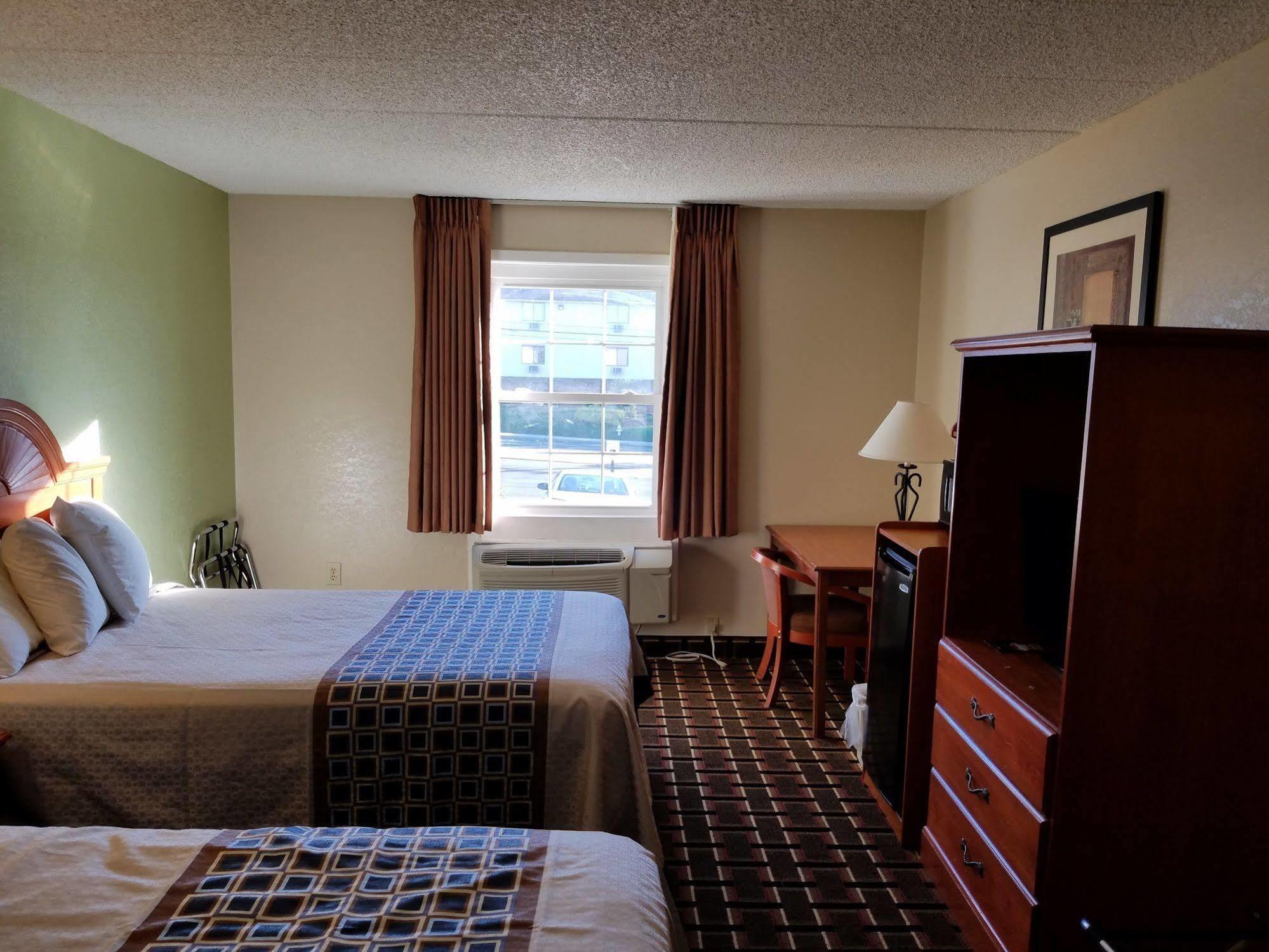 Red Roof Inn Richmond, Va - W Broad St Хенрико Экстерьер фото