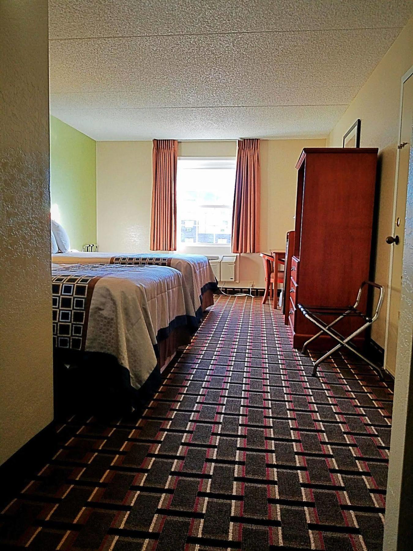 Red Roof Inn Richmond, Va - W Broad St Хенрико Экстерьер фото